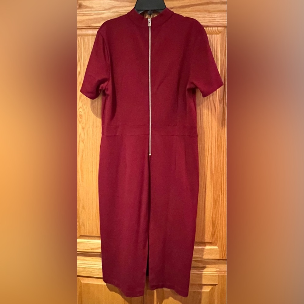 Women’s Express Zip-Back Cranberry Red Mock Neck Short Sleeve Sheath Dress Large - Picture 6 of 7